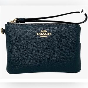 Coach Gift Boxed Corner Zip Leather Wristlet With 2 Charms